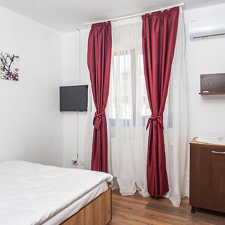 Hotel La Platouri Voluntari Extérieur photo