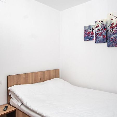 Hotel La Platouri Voluntari Extérieur photo
