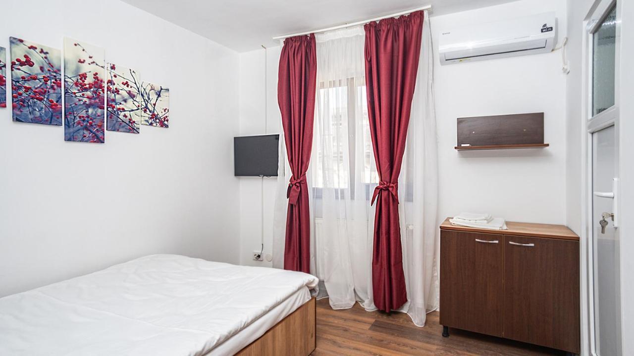 Hotel La Platouri Voluntari Extérieur photo